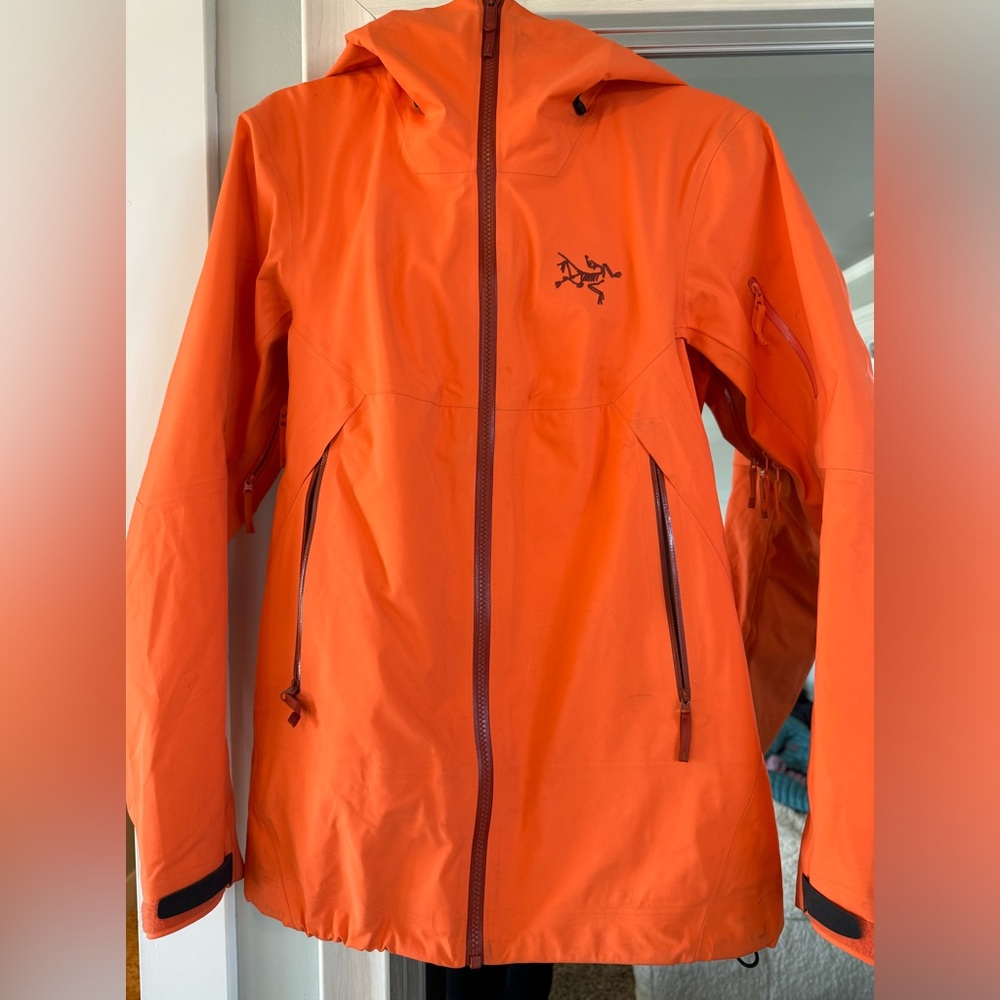 Arc’teryx Beta Lightweight Jacket